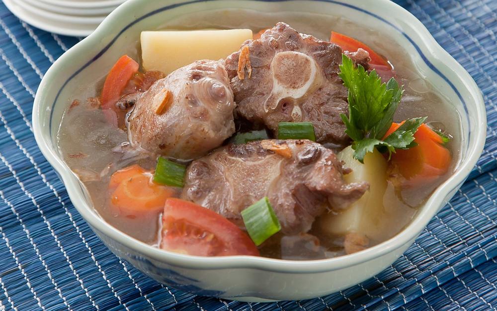 Sop Buntut: Oxtail Soup with Vegetables and Spices